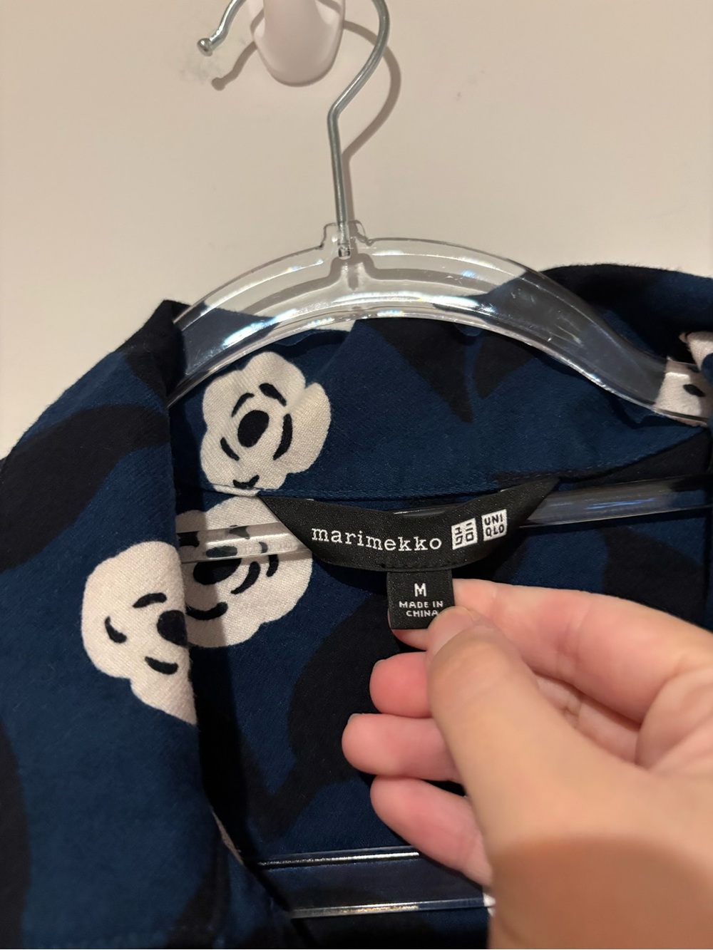 Uniqlo x Marimekko Flannel Long Sleeve button midi Dress Blue Floral medium - Picture 4 of 7